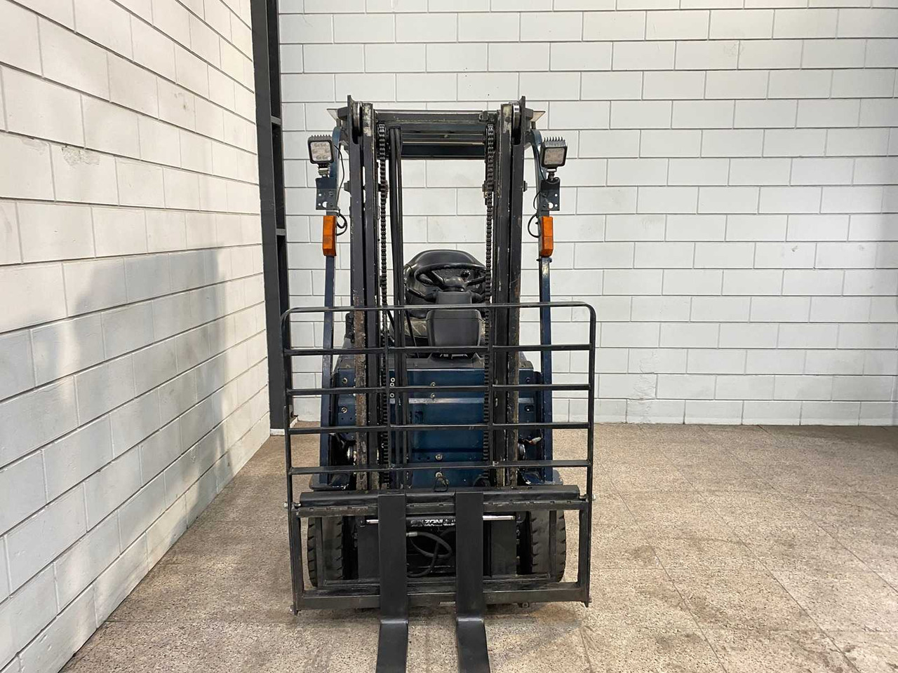 TOYOTA - 2003 - 7FBE10 - FORKLIFT TRUCK - Forklift: picture 3 TOYOTA - 2003 - 7FBE10 - FORKLIFT TRUCK - Forklift: picture 3