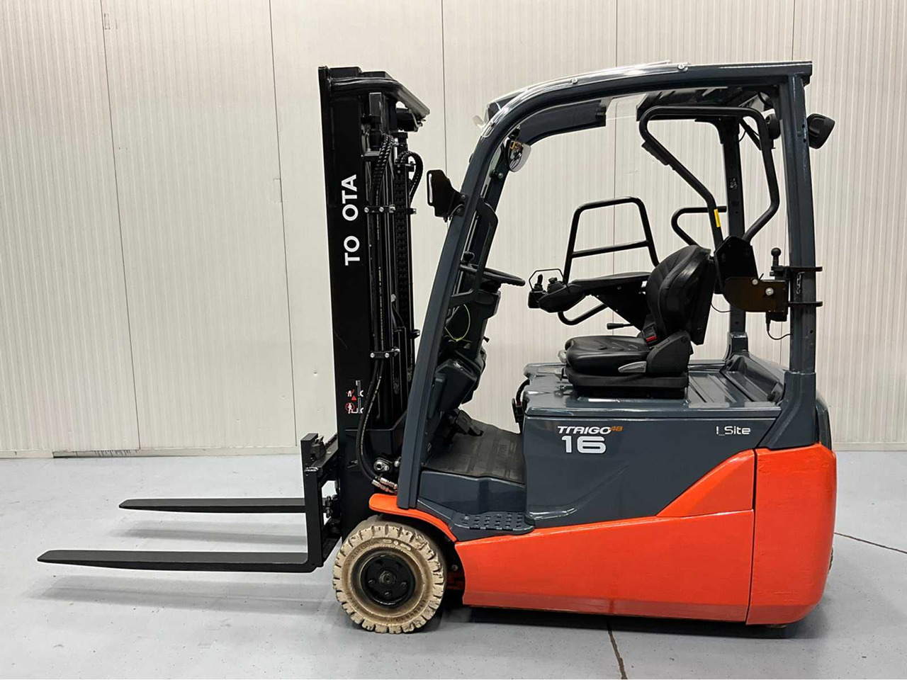 TOYOTA - 2018 - 8FBE16T - FORKLIFT, FREELIFT - SIDE-SHIFT - PLASTIC ROOF - 4TH FUNCTION - Forklift: picture 1 TOYOTA - 2018 - 8FBE16T - FORKLIFT, FREELIFT - SIDE-SHIFT - PLASTIC ROOF - 4TH FUNCTION - Forklift: picture 1