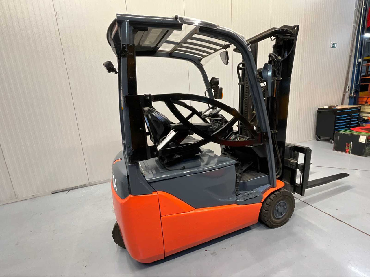 TOYOTA - 8FBE16T - FORKLIFT, FORK POSITIONER, SIDE-SHIFT, BLUESPOT, 2018 - Forklift: picture 4 TOYOTA - 8FBE16T - FORKLIFT, FORK POSITIONER, SIDE-SHIFT, BLUESPOT, 2018 - Forklift: picture 4