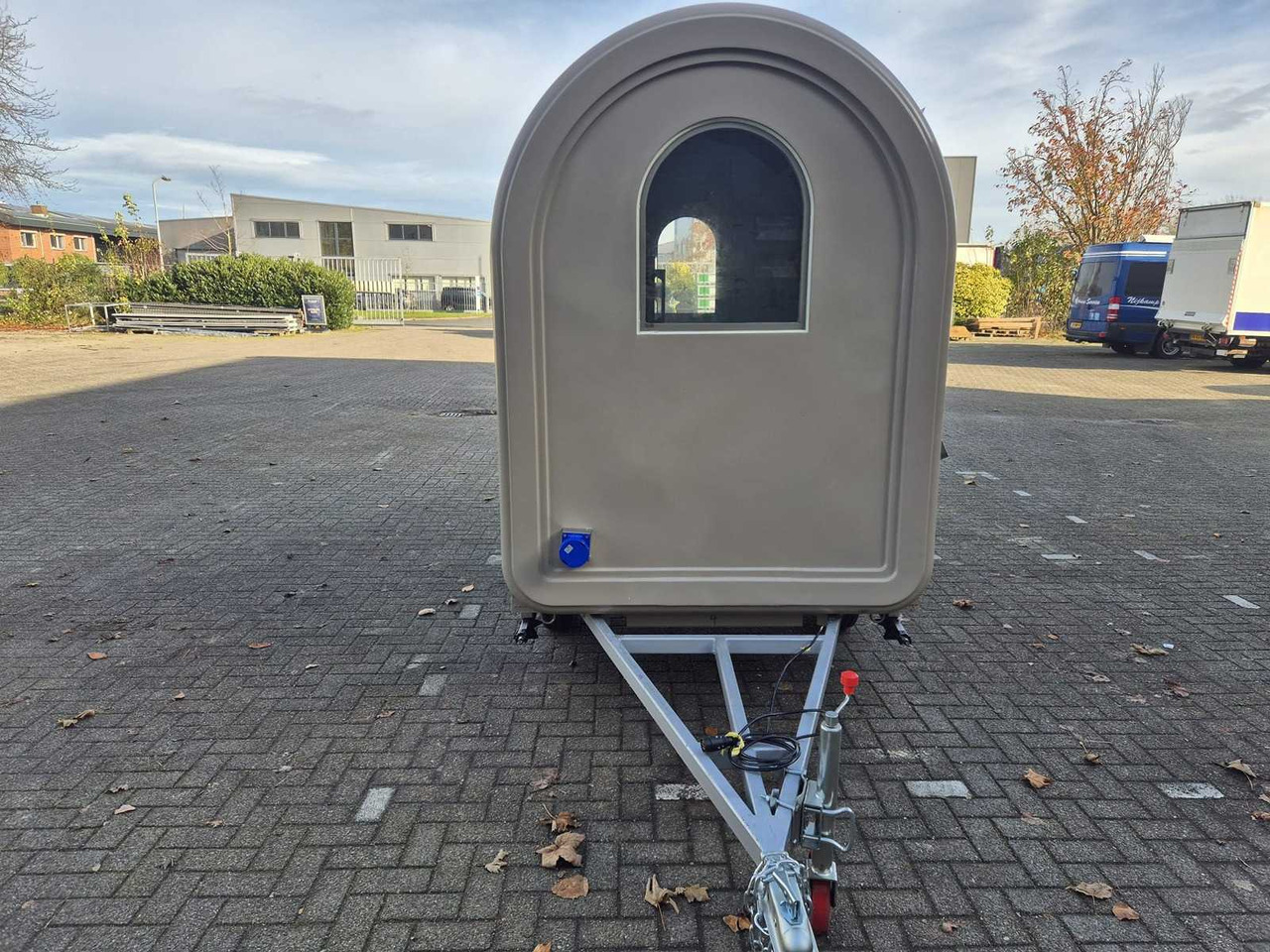 FOOD TRUCK BROWN - 2025 - Trailer: picture 3 FOOD TRUCK BROWN - 2025 - Trailer: picture 3