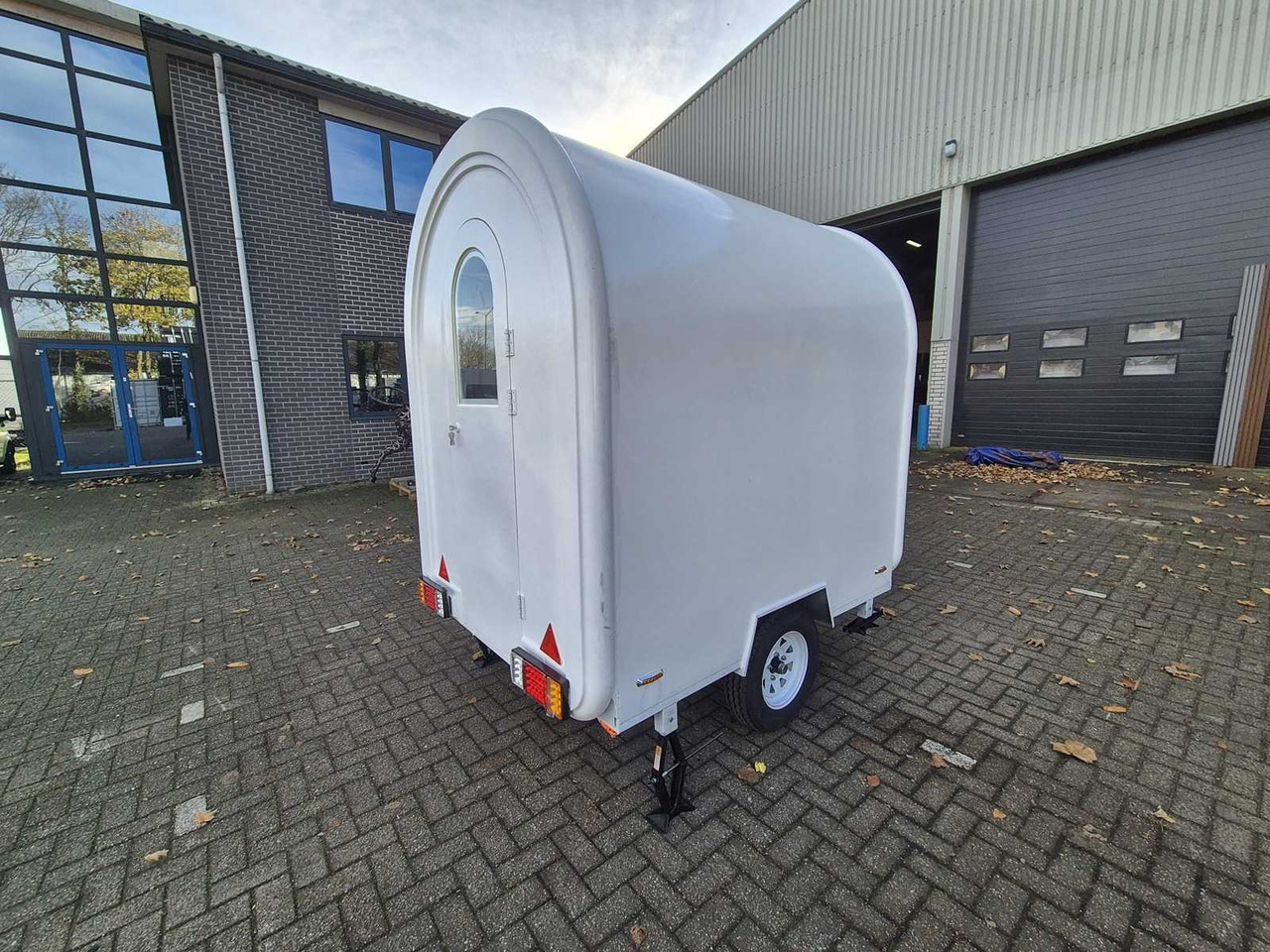 FOOD TRUCK WHITE - 2025 - Trailer: picture 5 FOOD TRUCK WHITE - 2025 - Trailer: picture 5