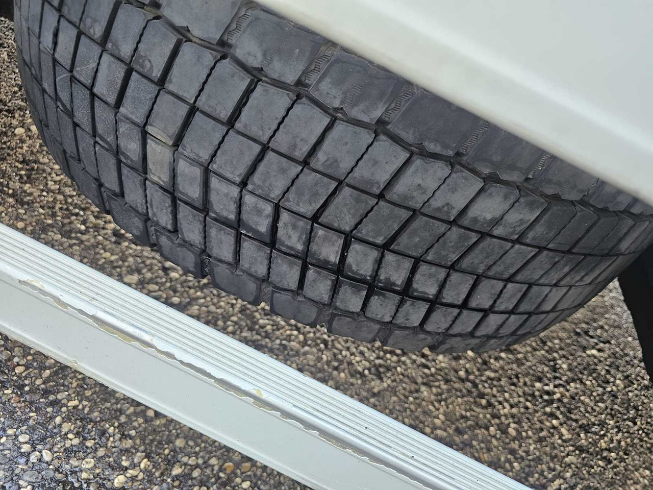 Truck 2006 - IVECO - ML140E24P - TRUCK WITH CRANE: picture 7 Truck 2006 - IVECO - ML140E24P - TRUCK WITH CRANE: picture 7