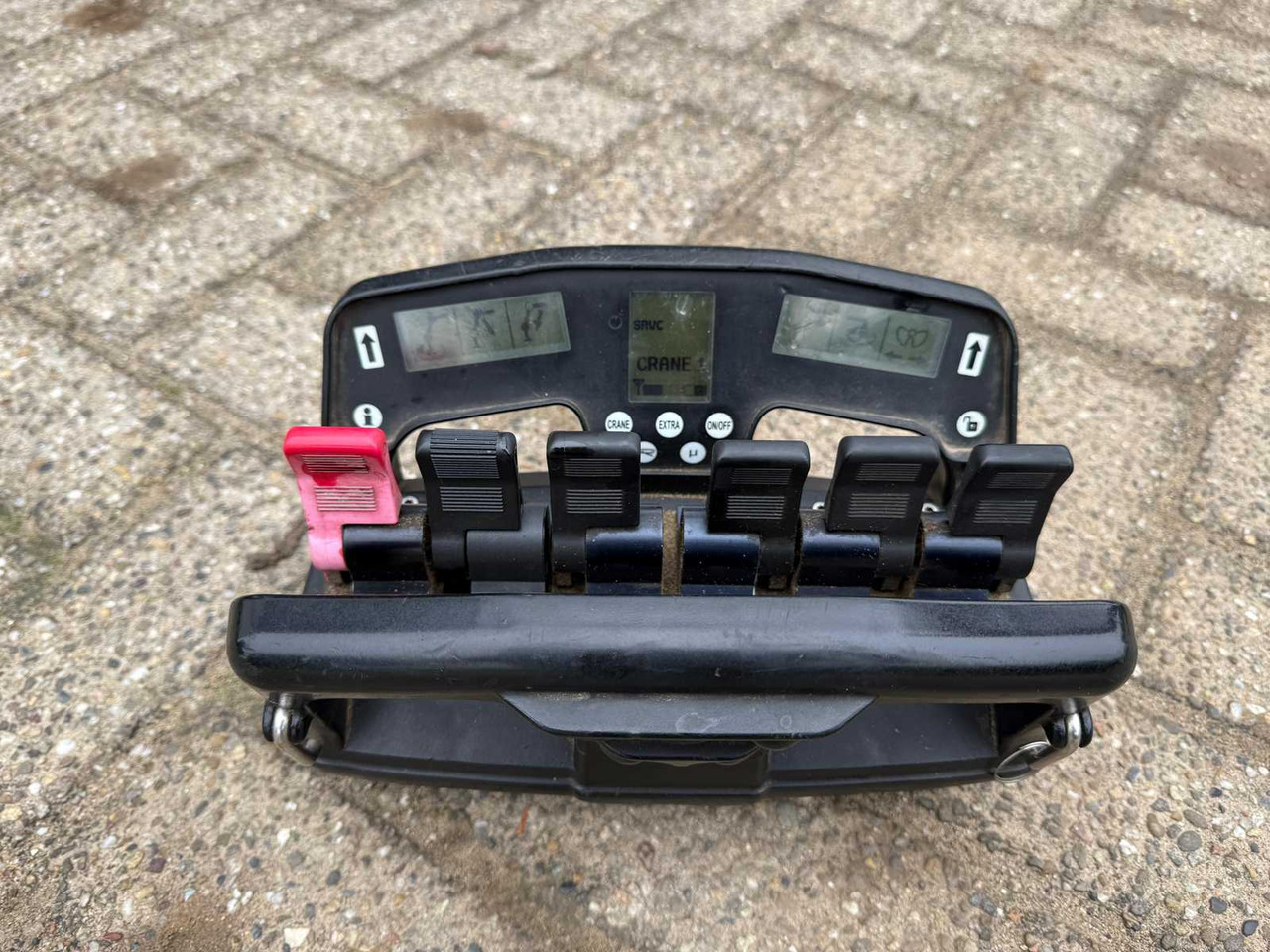 Truck 2007 MERCEDES-BENZ ECONIC CRANE TRUCK HIAB 220 - 6X2: picture 20