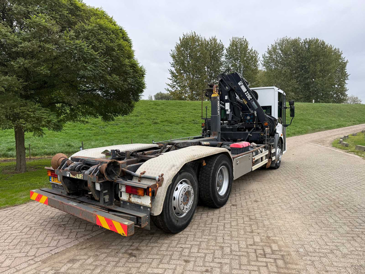 Truck 2007 MERCEDES-BENZ ECONIC CRANE TRUCK HIAB 220 - 6X2: picture 38