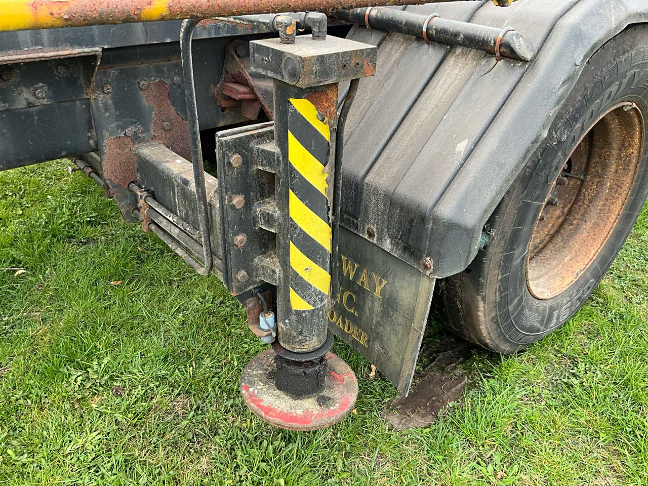 Truck FORD - - F700 - TRUCK: picture 20