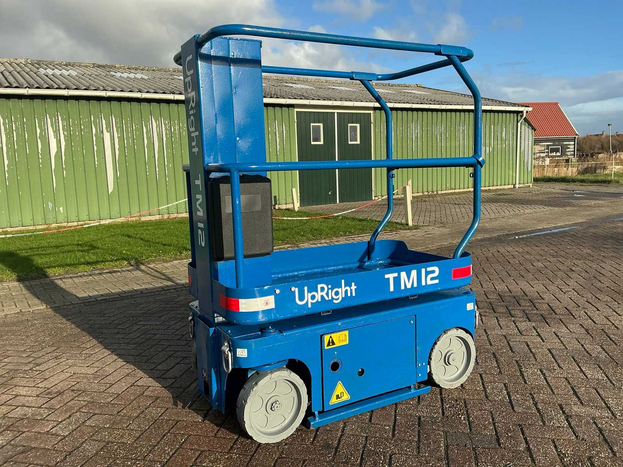 UPRIGHT TM12 AERIAL WORK PLATFORM - Aerial platform: picture 1 UPRIGHT TM12 AERIAL WORK PLATFORM - Aerial platform: picture 1