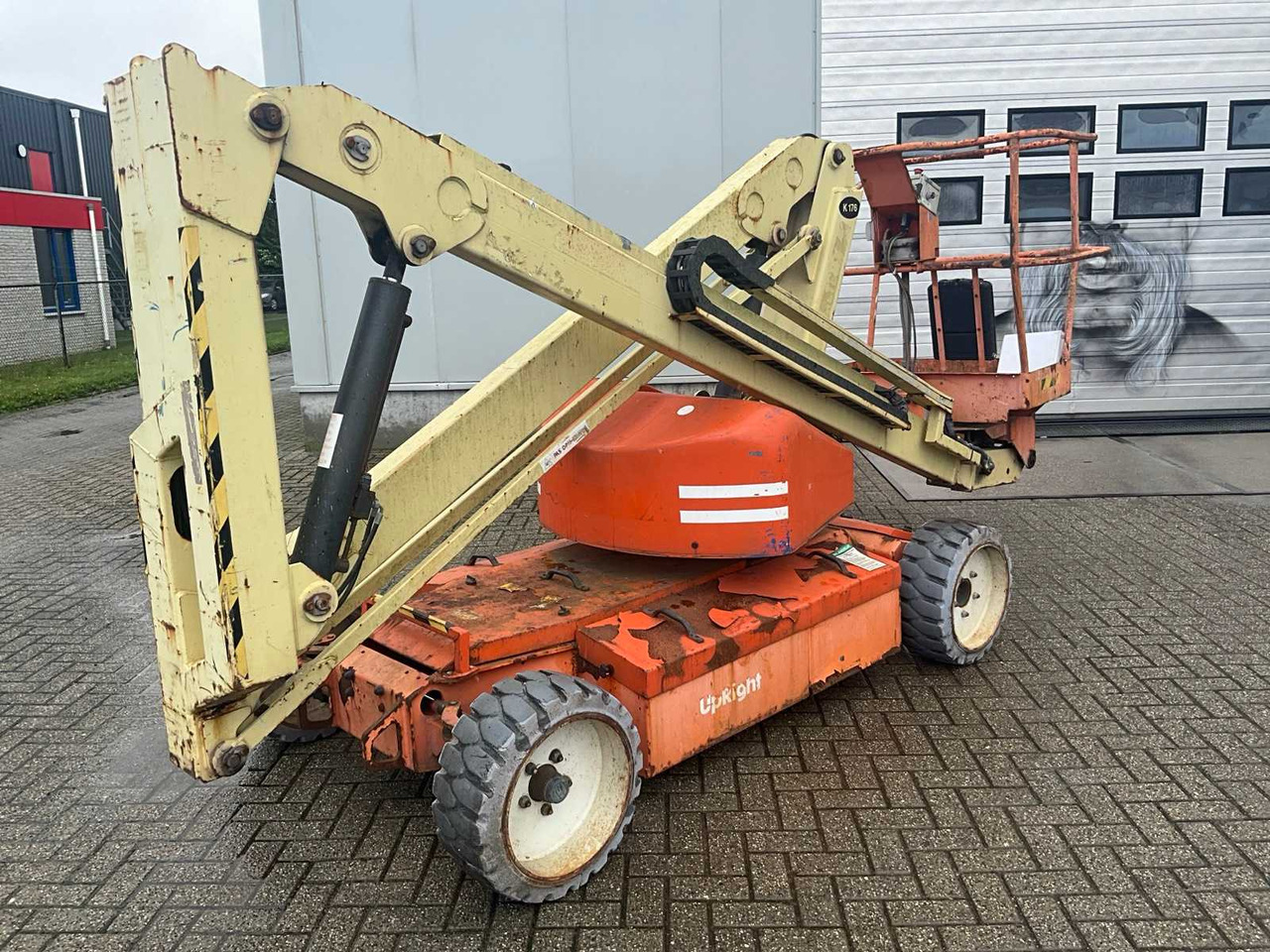 "Upright" "UPRIGHT" - AB38N - ARTICULATED TELESCOPIC BOOM LIFT - 2007 - Aerial platform: picture 3 "Upright" "UPRIGHT" - AB38N - ARTICULATED TELESCOPIC BOOM LIFT - 2007 - Aerial platform: picture 3