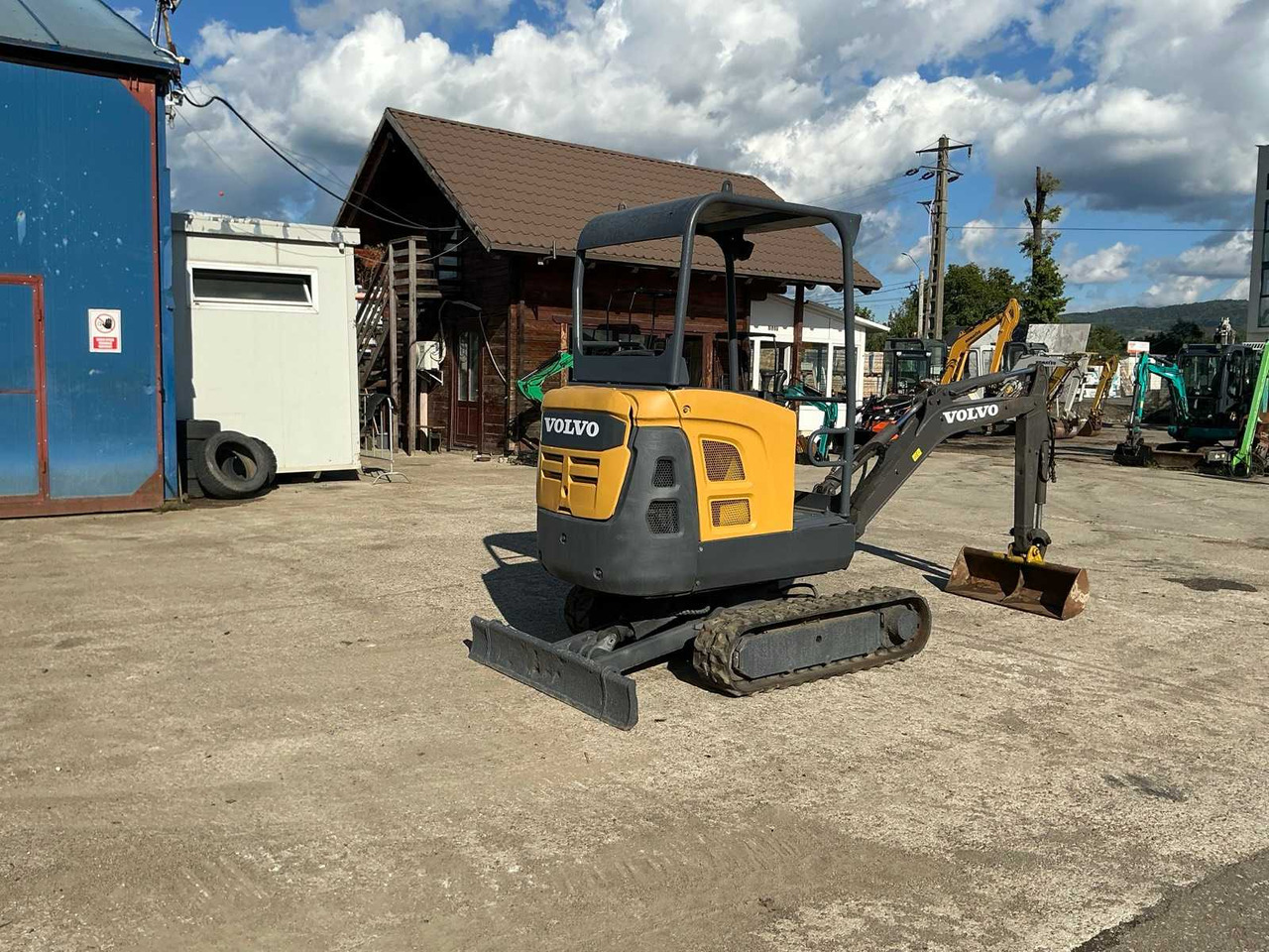 VOLVO - EC 18 D - MINI-EXCAVATOR - 2016 - Mini excavator: picture 4 VOLVO - EC 18 D - MINI-EXCAVATOR - 2016 - Mini excavator: picture 4