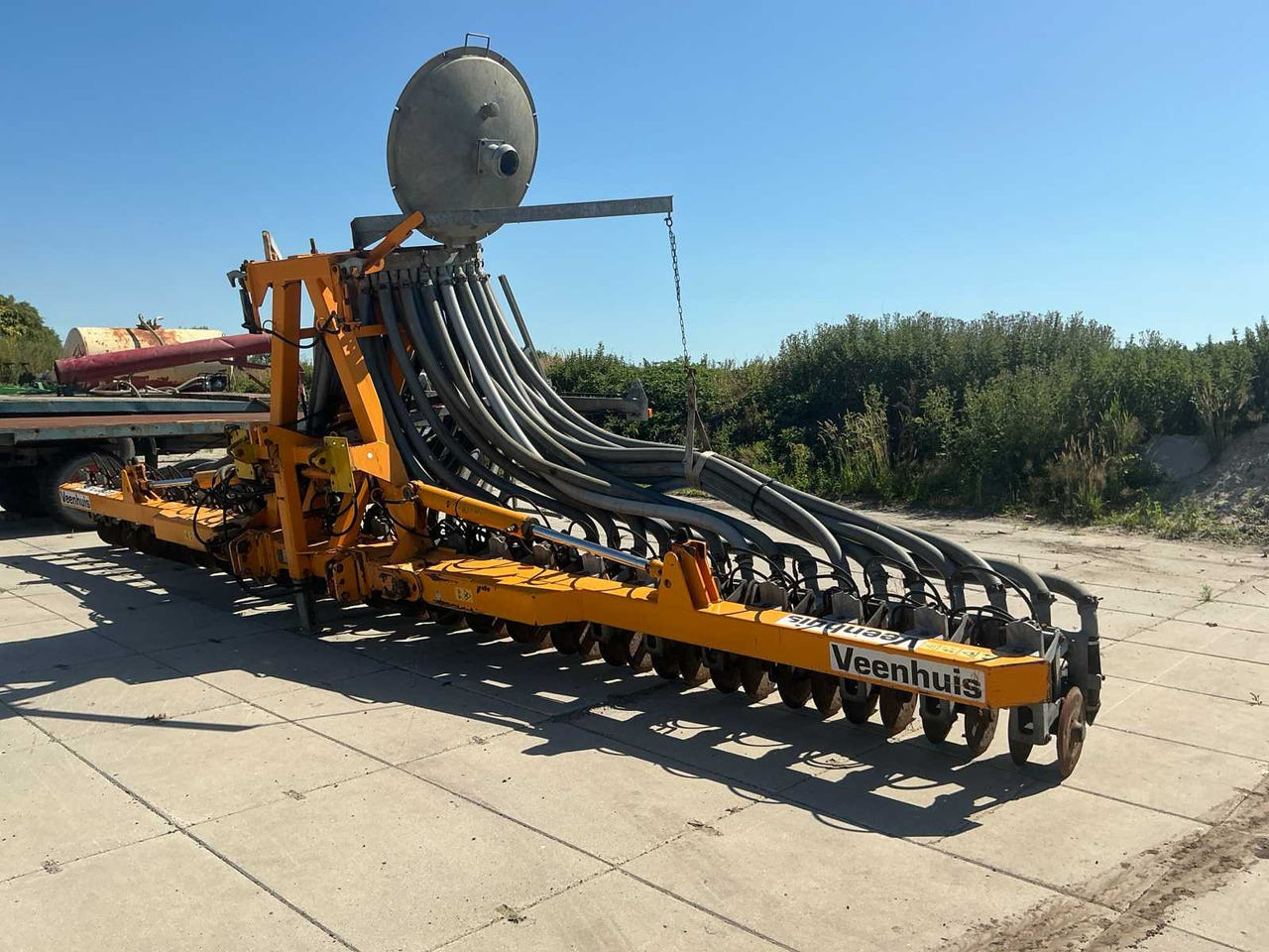 Veenhuis Eurojet 300 840 / 48 - Fertilizing equipment: picture 1 Veenhuis Eurojet 300 840 / 48 - Fertilizing equipment: picture 1