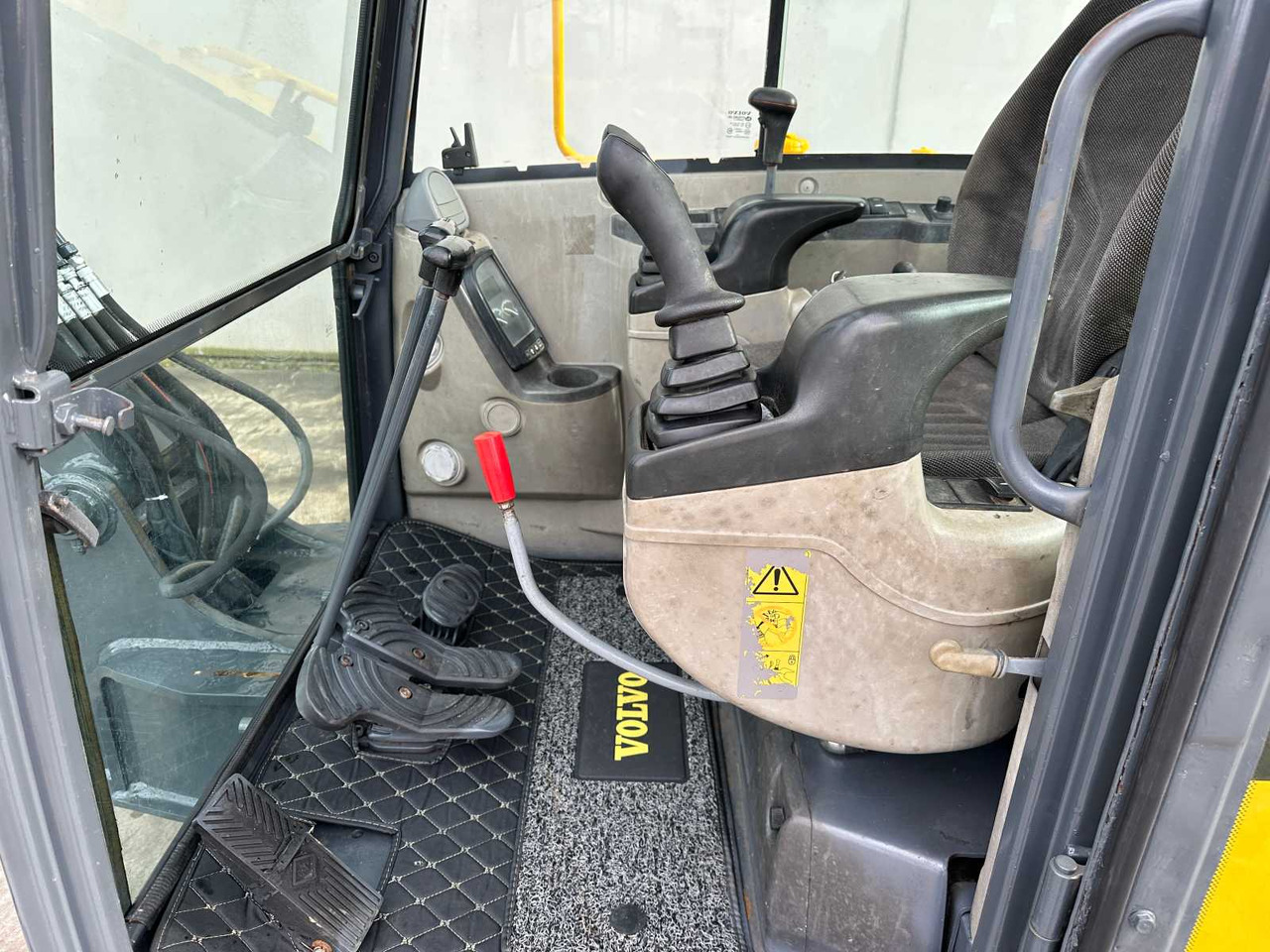 Crawler excavator Volvo EC60C: picture 35