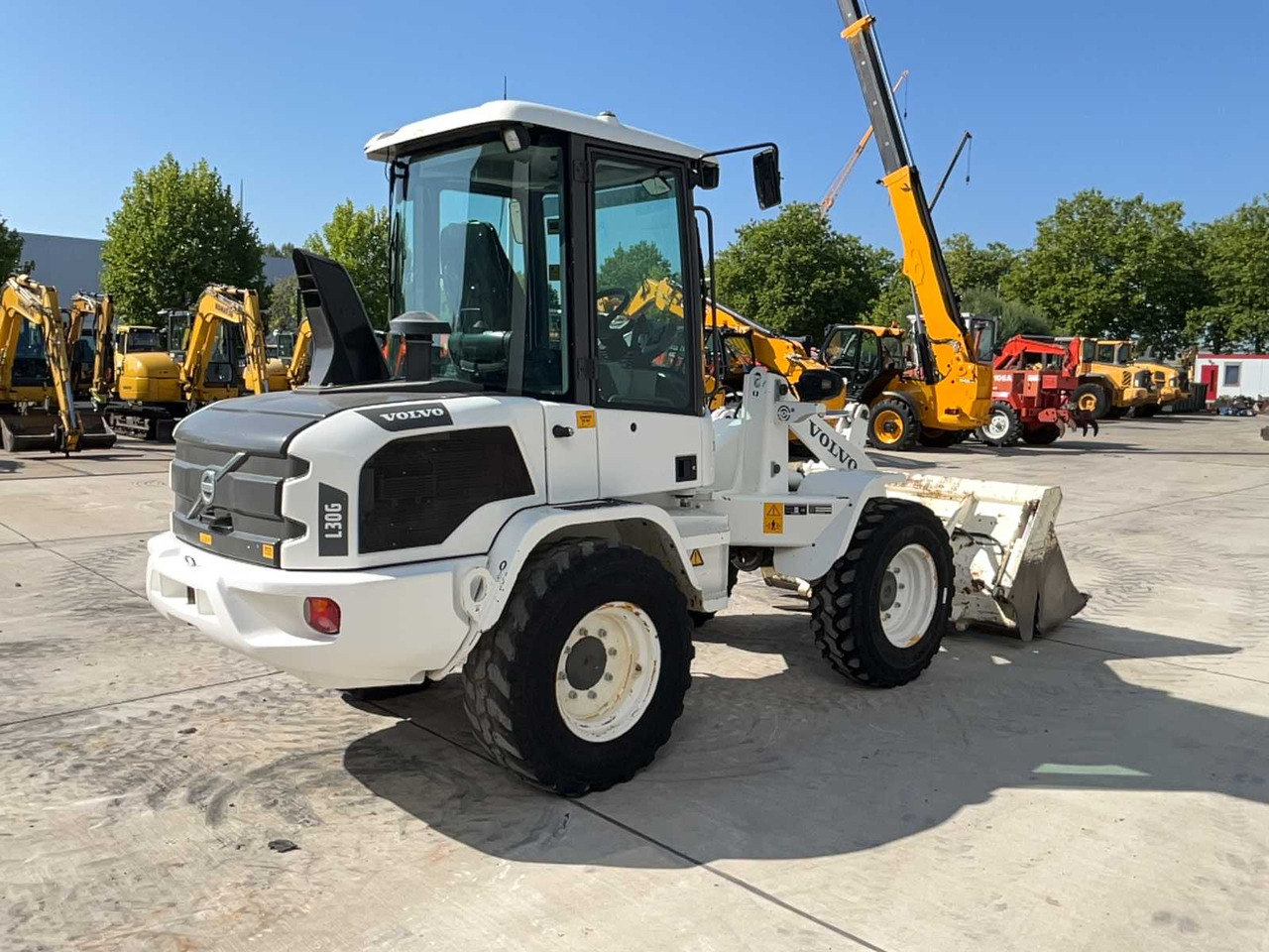 Volvo L30G - Wheel loader: picture 4 Volvo L30G - Wheel loader: picture 4