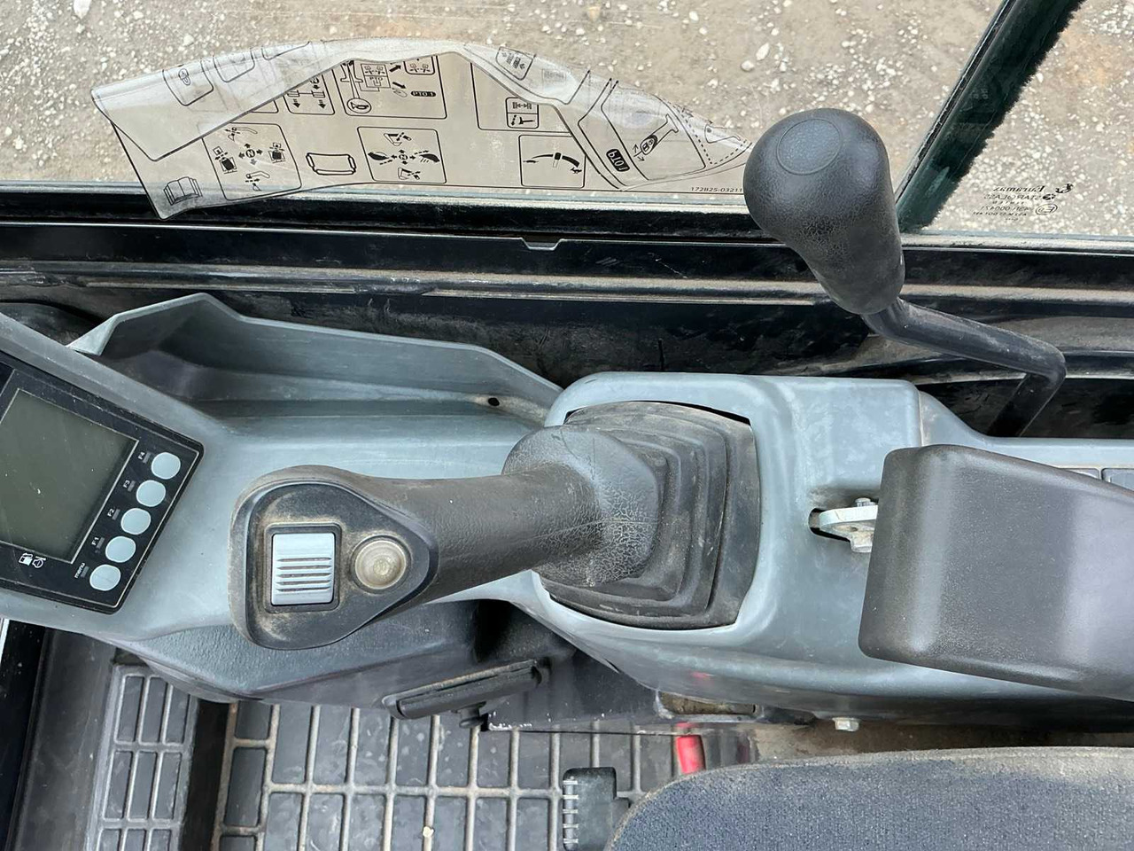Crawler excavator Yanmar SV18: picture 30 Crawler excavator Yanmar SV18: picture 30