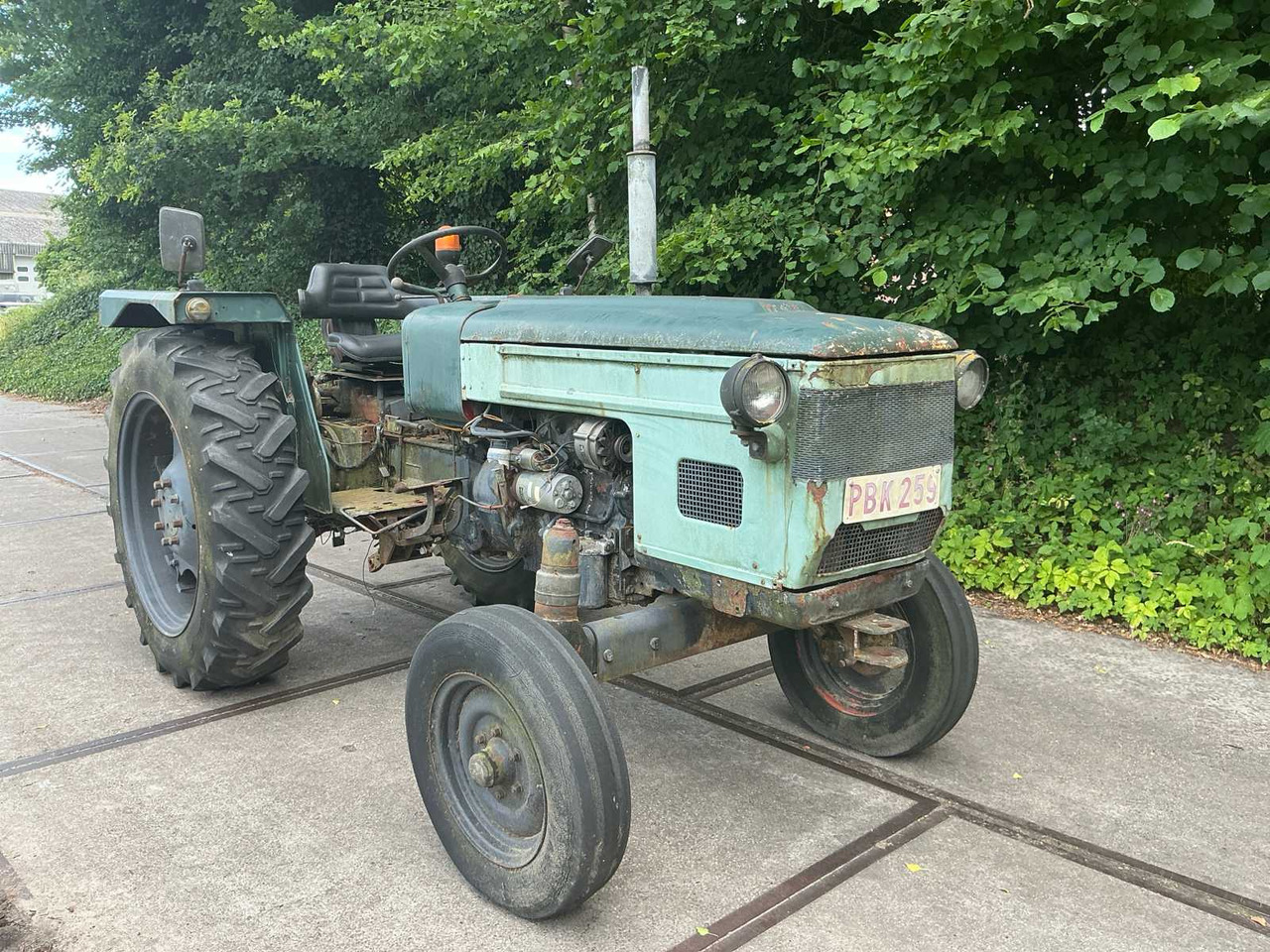 Zetor 4712 - Farm tractor: picture 2 Zetor 4712 - Farm tractor: picture 2