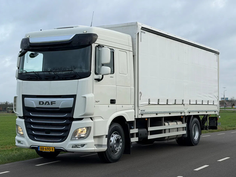 DAF XF 480 XF 480.EURO6. 2021. 189357km. Schuifzeil Bakwagen met Laadklep. - Curtainsider truck: picture 1 DAF XF 480 XF 480.EURO6. 2021. 189357km. Schuifzeil Bakwagen met Laadklep. - Curtainsider truck: picture 1