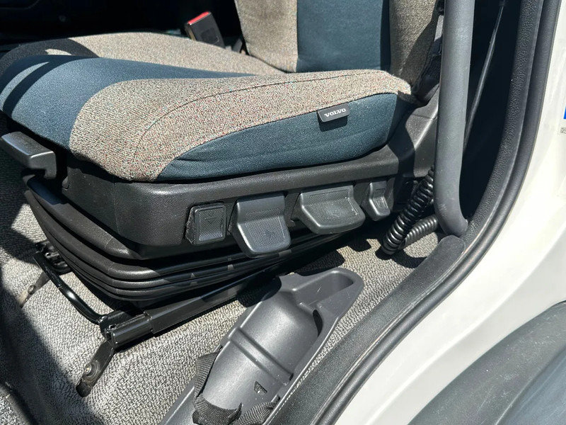 Box truck Volvo FL 210.12 EURO6: picture 15 Box truck Volvo FL 210.12 EURO6: picture 15