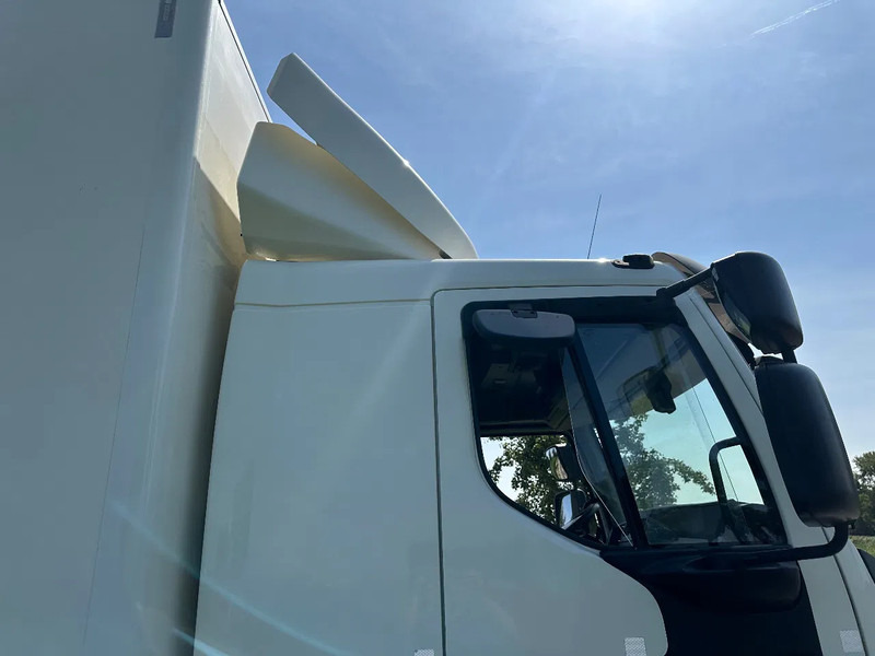 Box truck Volvo FL 210.12 EURO6: picture 12 Box truck Volvo FL 210.12 EURO6: picture 12