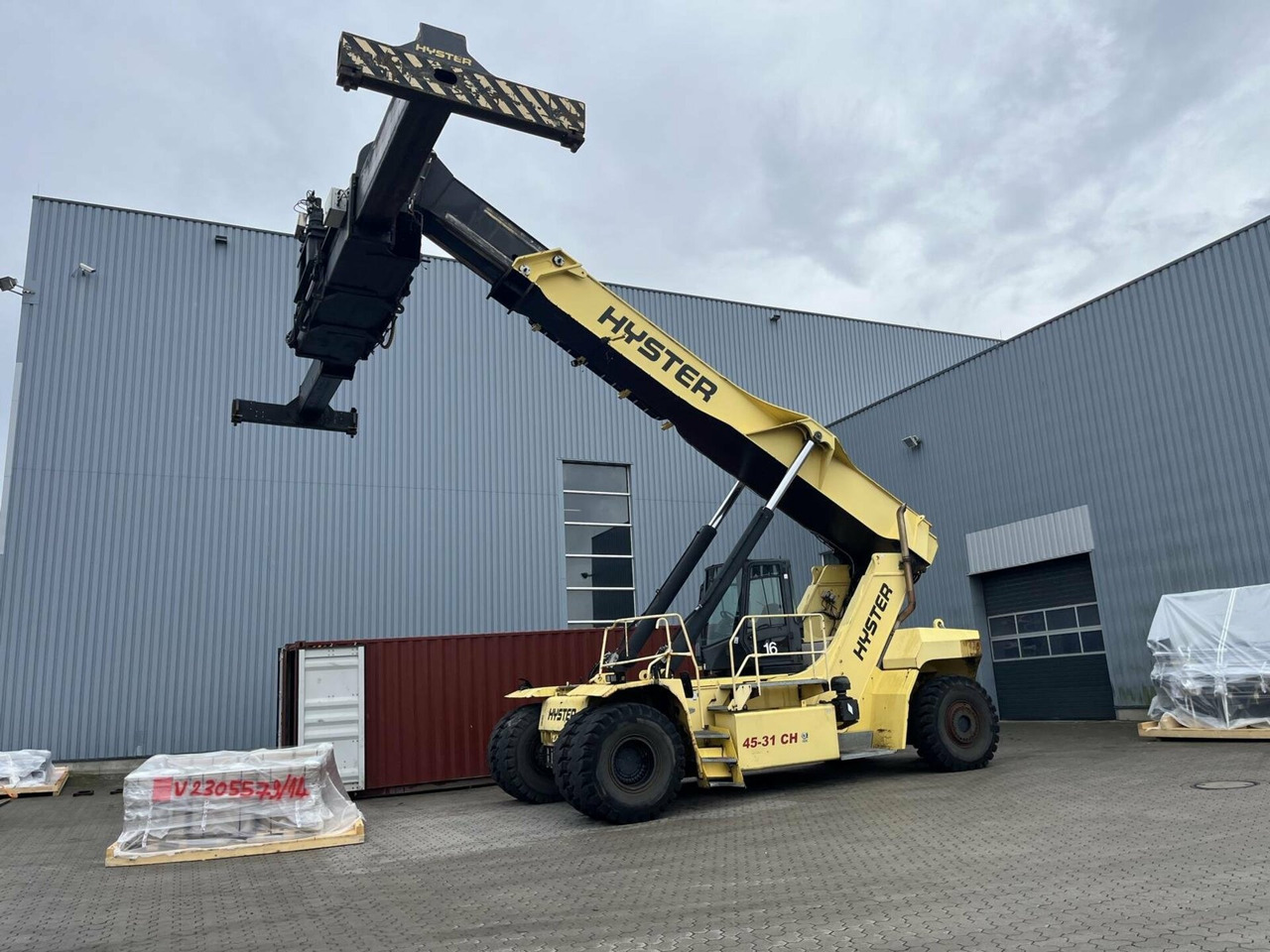 Reachstaker Hyster RS45-31CH 2011 - Reach stacker: picture 1 Reachstaker Hyster RS45-31CH 2011 - Reach stacker: picture 1