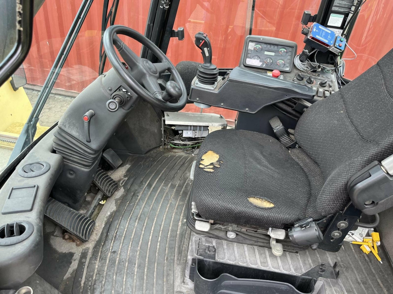 Reachstaker Hyster RS45-31CH 2011 - Reach stacker: picture 5 Reachstaker Hyster RS45-31CH 2011 - Reach stacker: picture 5