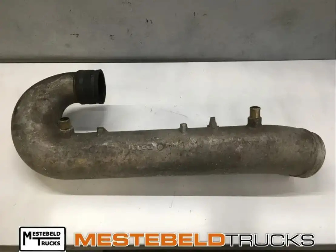 Iveco Inlaatbuis - Air intake pipe for Truck: picture 1 Iveco Inlaatbuis - Air intake pipe for Truck: picture 1