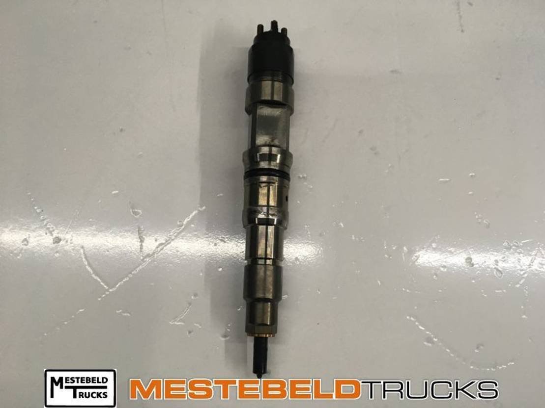 MAN Injektor D2066 LF57 - Fuel processing/ Fuel delivery for Commercial vehicle: picture 1 MAN Injektor D2066 LF57 - Fuel processing/ Fuel delivery for Commercial vehicle: picture 1