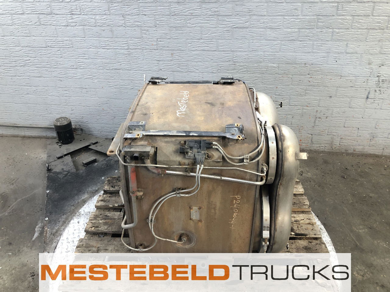 MAN Katalysator - Muffler/ Exhaust system for Truck: picture 1 MAN Katalysator - Muffler/ Exhaust system for Truck: picture 1