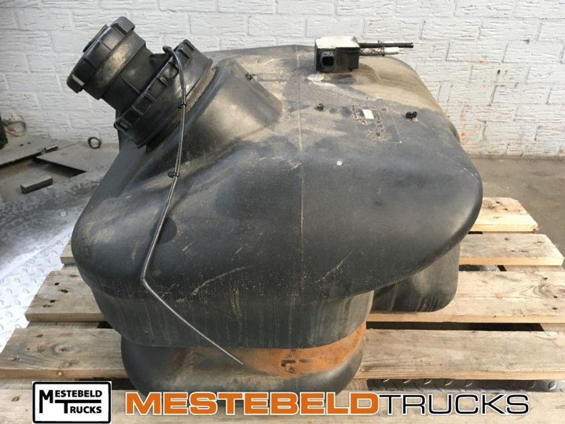 Mercedes-Benz Brandstoftank 120 liter - Fuel processing/ Fuel delivery for Commercial vehicle: picture 2 Mercedes-Benz Brandstoftank 120 liter - Fuel processing/ Fuel delivery for Commercial vehicle: picture 2