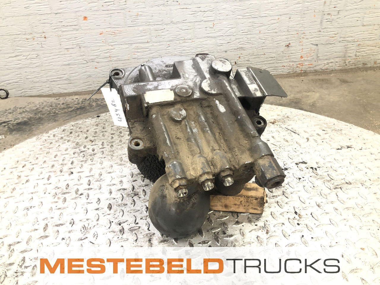 Mercedes-Benz Econic 2628 EHS Ventiel - Steering for Truck: picture 1 Mercedes-Benz Econic 2628 EHS Ventiel - Steering for Truck: picture 1