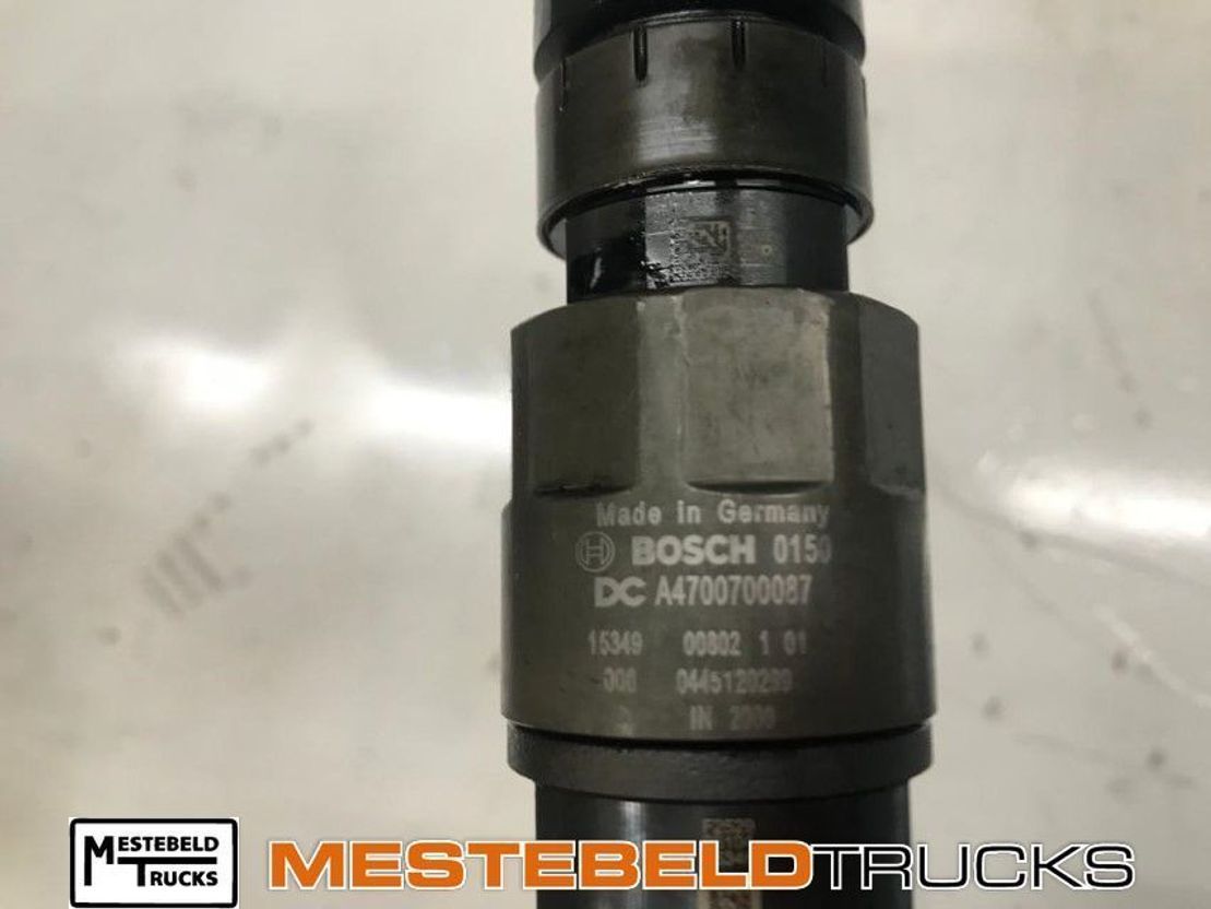 Mercedes-Benz Injector - Fuel processing/ Fuel delivery for Commercial vehicle: picture 2 Mercedes-Benz Injector - Fuel processing/ Fuel delivery for Commercial vehicle: picture 2