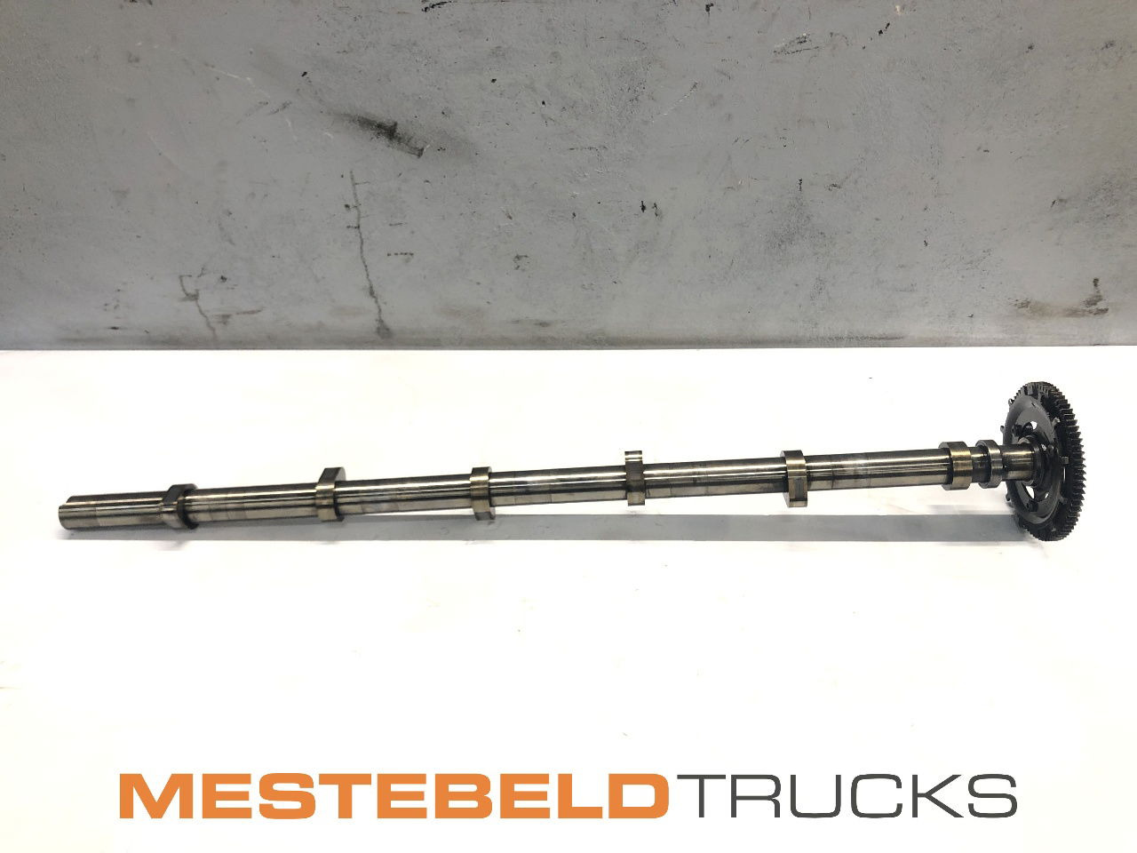 Mercedes-Benz Nokkenas inlaat - Engine and parts for Truck: picture 1 Mercedes-Benz Nokkenas inlaat - Engine and parts for Truck: picture 1