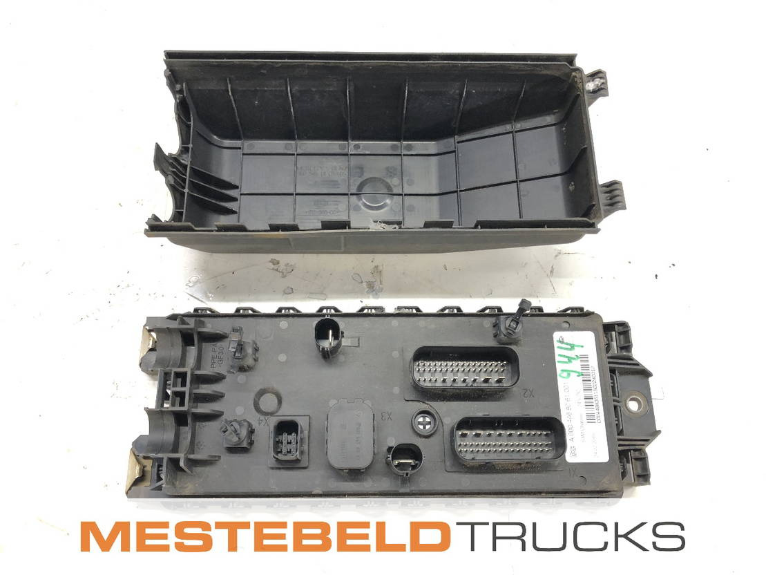 Mercedes-Benz Regeleenheid SAM - ECU for Truck: picture 1 Mercedes-Benz Regeleenheid SAM - ECU for Truck: picture 1
