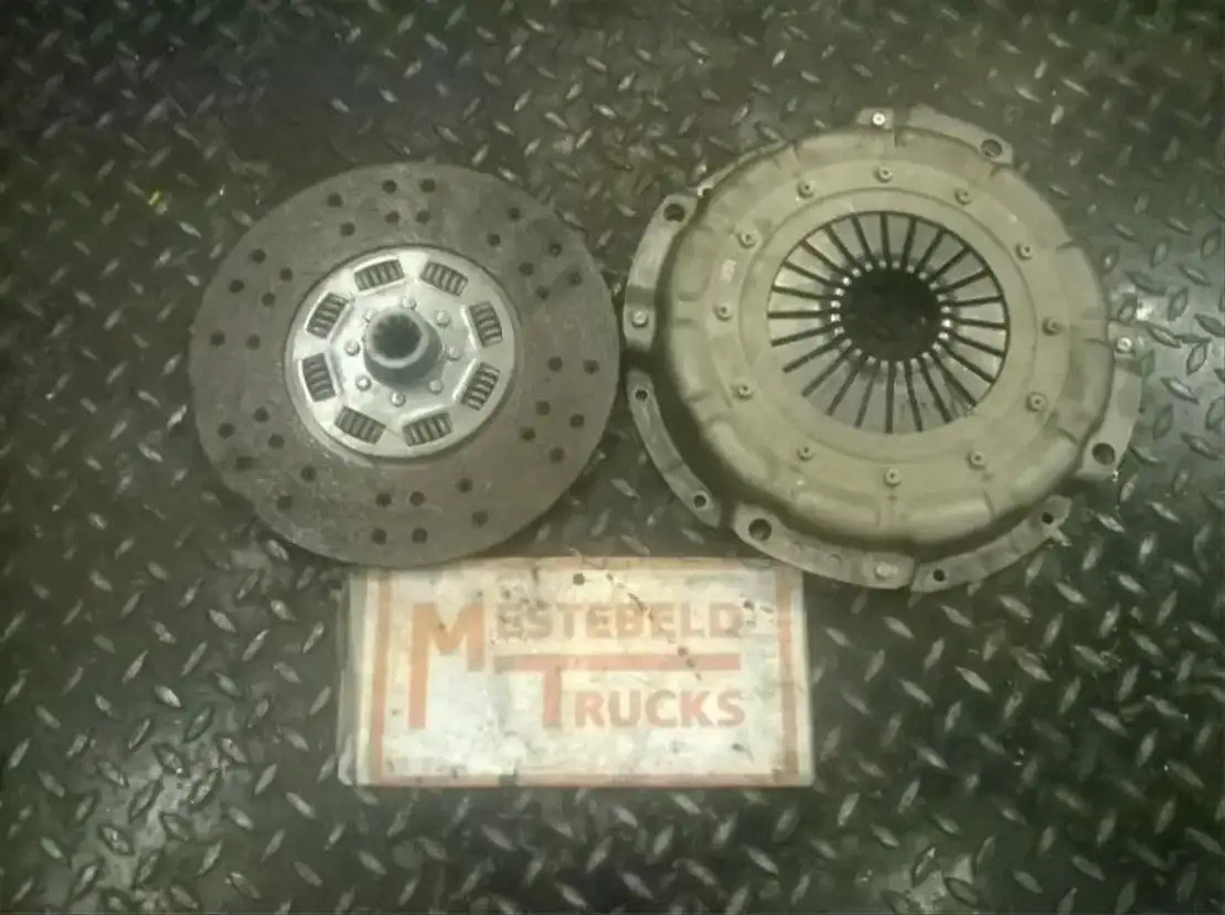 Mercedes-Benz Unimog - Clutch and parts for Truck: picture 1 Mercedes-Benz Unimog - Clutch and parts for Truck: picture 1