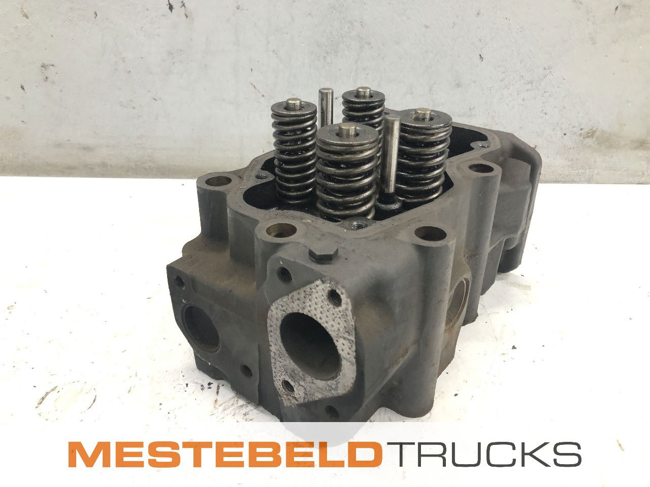 Scania Cilinderkop R-serie - Engine and parts for Truck: picture 1 Scania Cilinderkop R-serie - Engine and parts for Truck: picture 1