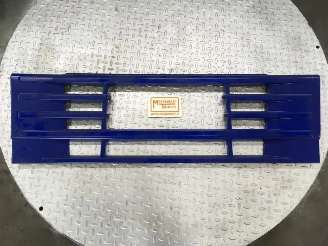 Volvo G rille - Cab and interior for Truck: picture 1 Volvo G rille - Cab and interior for Truck: picture 1