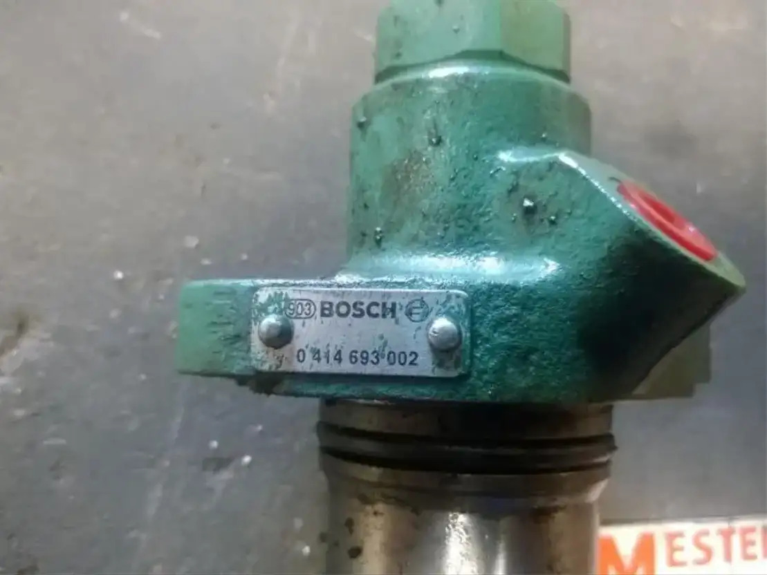 Volvo Pompunit - Fuel processing/ Fuel delivery for Commercial vehicle: picture 1 Volvo Pompunit - Fuel processing/ Fuel delivery for Commercial vehicle: picture 1