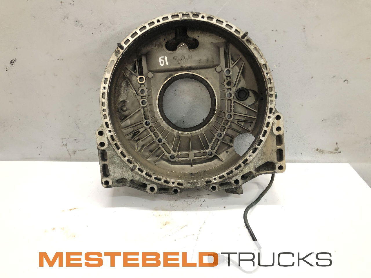 Volvo Vliegwielhuis D12D - Engine for Truck: picture 1 Volvo Vliegwielhuis D12D - Engine for Truck: picture 1