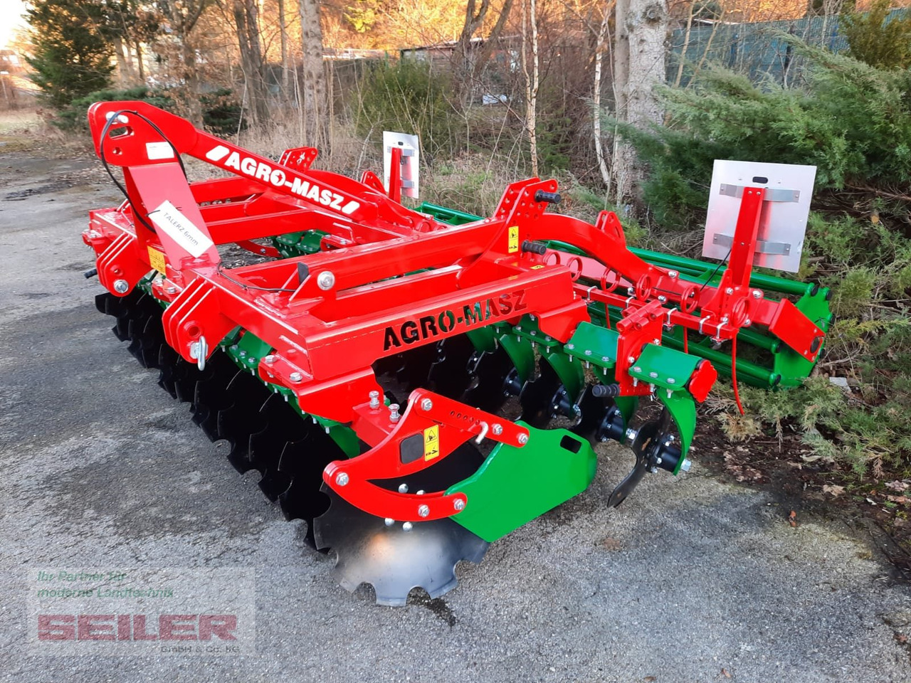 Agro-Masz BT 30 + Rohrstabwalze 500 mm - Disc harrow: picture 1 Agro-Masz BT 30 + Rohrstabwalze 500 mm - Disc harrow: picture 1