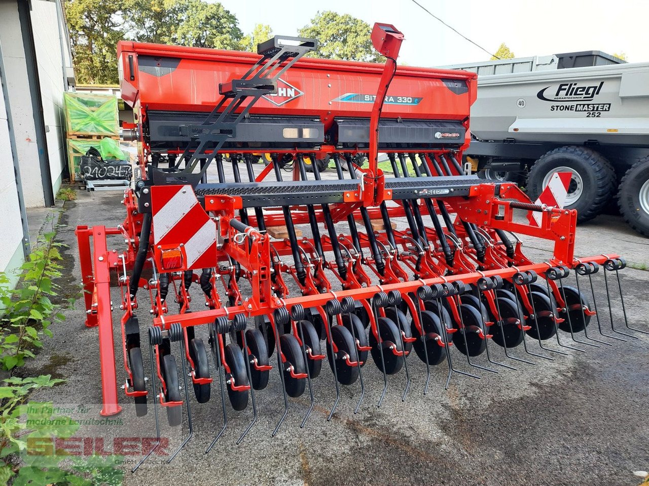 Kuhn HR 304 + Sitera 330-20E - Combine seed drill: picture 5 Kuhn HR 304 + Sitera 330-20E - Combine seed drill: picture 5