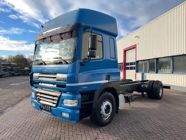 DAF CF 85.430 Manual gear Euro 4 - Cab chassis truck: picture 3 DAF CF 85.430 Manual gear Euro 4 - Cab chassis truck: picture 3