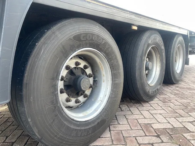 Krone CARRIER VECTOR 1950 3 AXELS - Refrigerator semi-trailer: picture 5 Krone CARRIER VECTOR 1950 3 AXELS - Refrigerator semi-trailer: picture 5