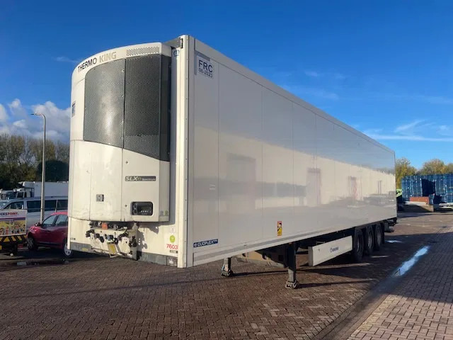 Krone SD THERMO KING Tail lift Lift axel - Refrigerator semi-trailer: picture 2 Krone SD THERMO KING Tail lift Lift axel - Refrigerator semi-trailer: picture 2