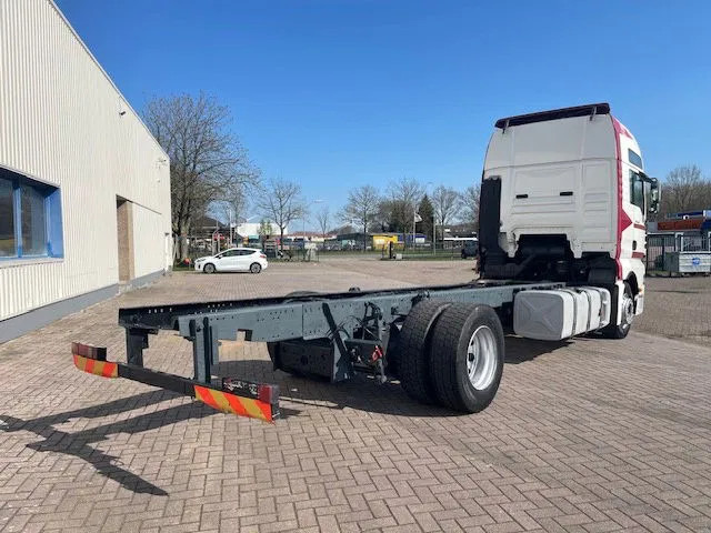 MAN TGA 18.460 Euro 3 Manual-gear Retarder - Cab chassis truck: picture 3 MAN TGA 18.460 Euro 3 Manual-gear Retarder - Cab chassis truck: picture 3