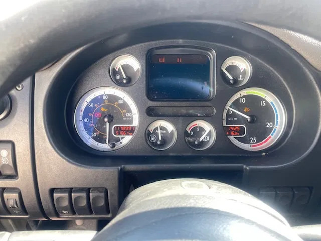 Tractor unit DAF CF 85.410 Automatic 2 Tanks: picture 10