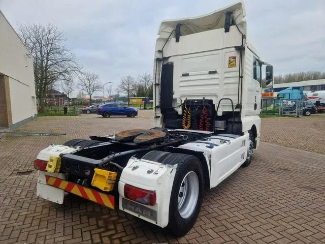 MAN TGX 18.480 Euro 5 Retarder 2-Tanks - Tractor unit: picture 3 MAN TGX 18.480 Euro 5 Retarder 2-Tanks - Tractor unit: picture 3