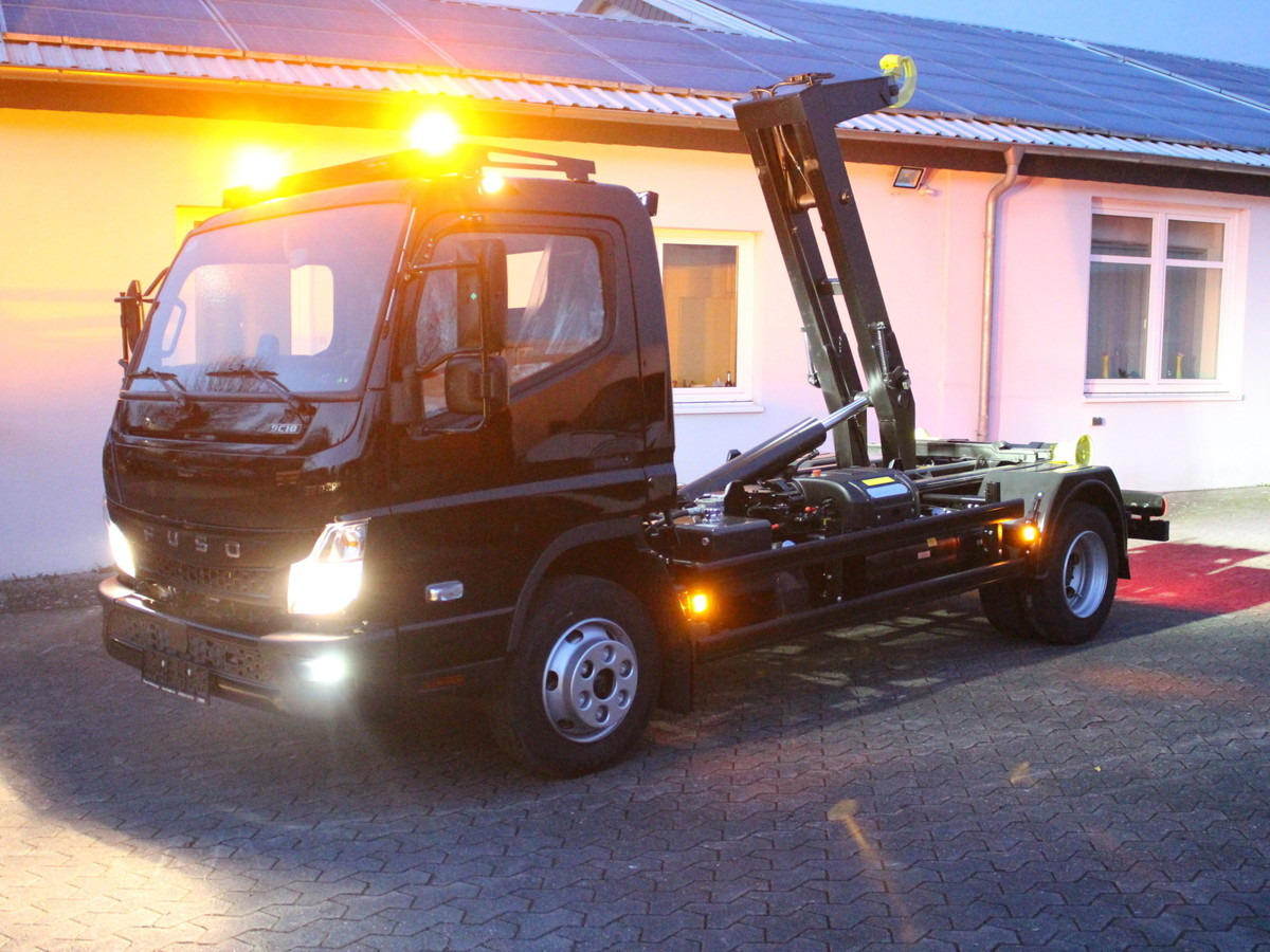 FUSO Canter FUSO 9C18  City Abrollkipper Hooklift Bla - Hook lift truck, Crane truck: picture 1 FUSO Canter FUSO 9C18  City Abrollkipper Hooklift Bla - Hook lift truck, Crane truck: picture 1