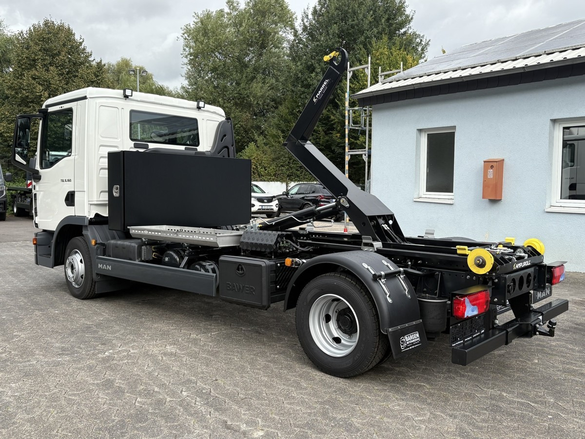 MAN TGL 8.160 BL City Abollkipper Schalter 8.190 - Hook lift truck: picture 3 MAN TGL 8.160 BL City Abollkipper Schalter 8.190 - Hook lift truck: picture 3