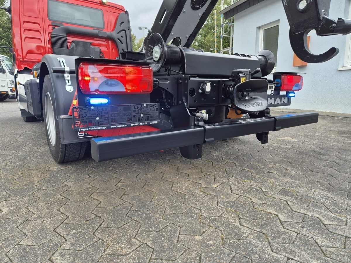 Hook lift truck MAN TGL 8.190 Feuerwehrfahrzeug City Abrollkipper: picture 13 Hook lift truck MAN TGL 8.190 Feuerwehrfahrzeug City Abrollkipper: picture 13