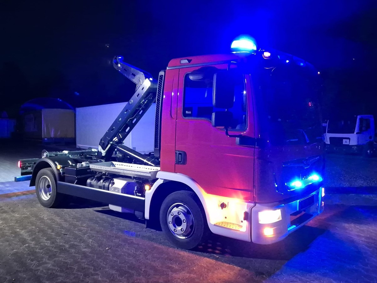 Hook lift truck MAN TGL 8.190 Feuerwehrfahrzeug City Abrollkipper: picture 11 Hook lift truck MAN TGL 8.190 Feuerwehrfahrzeug City Abrollkipper: picture 11