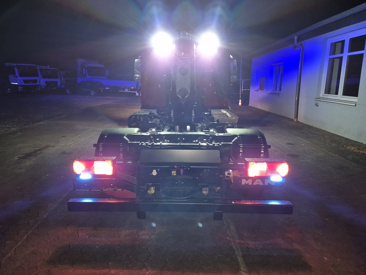 Hook lift truck MAN TGL 8.190 Feuerwehrfahrzeug City Abrollkipper: picture 9 Hook lift truck MAN TGL 8.190 Feuerwehrfahrzeug City Abrollkipper: picture 9