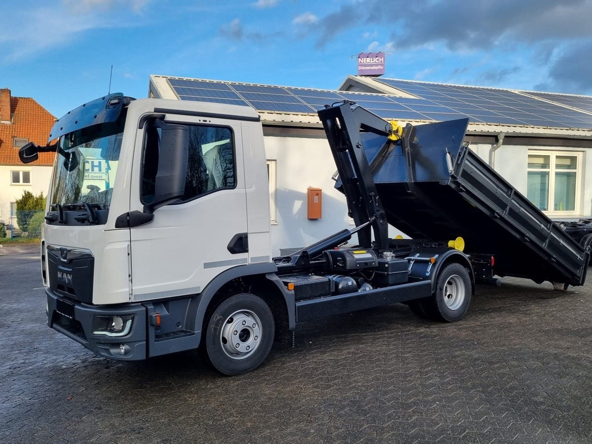 MAN TGL 8.220 BL City Abollkipper 6t TipMatic AHKx2 - Hook lift truck: picture 1 MAN TGL 8.220 BL City Abollkipper 6t TipMatic AHKx2 - Hook lift truck: picture 1