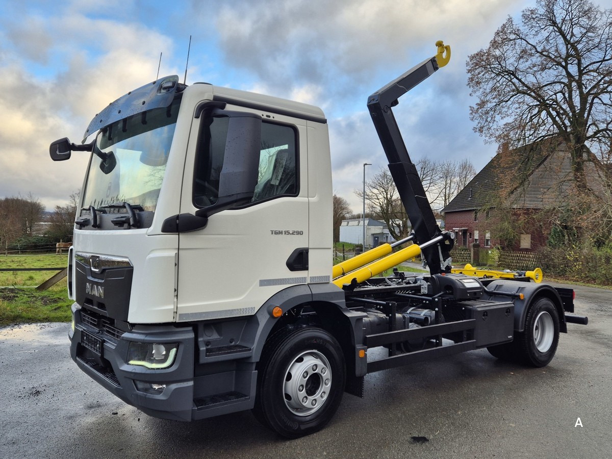 MAN TGM 15.290 BL Abrollkipper PowerMatic Standheiz. - Hook lift truck: picture 1 MAN TGM 15.290 BL Abrollkipper PowerMatic Standheiz. - Hook lift truck: picture 1